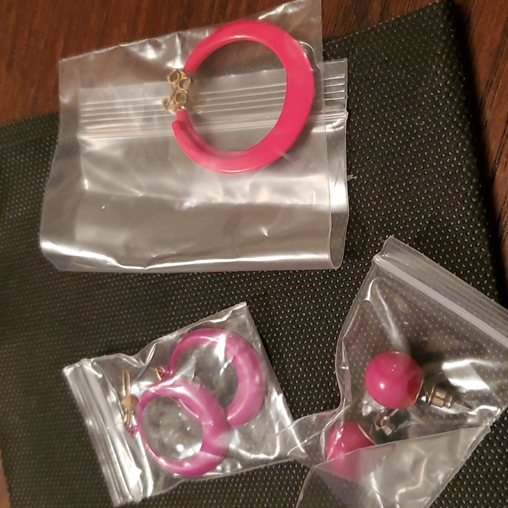 3 PAIR OF VINTAGE EARRINGS